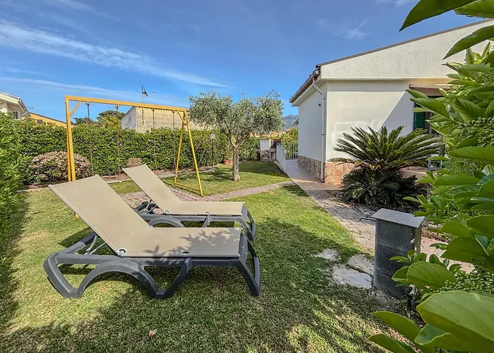 Case Vacanze Mare Nostrum - Villas In Front Of The Beach With Pool